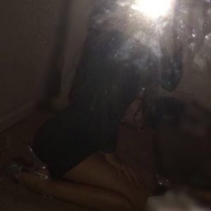 Meet your Posher, Evelyn